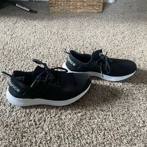 Women’s New Balance Tennis Shoe Size 6
